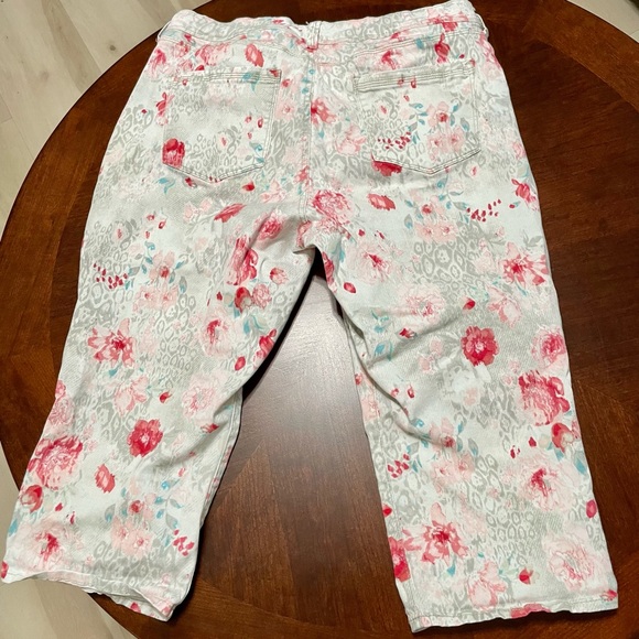 Cropped jeans - Picture 7 of 8